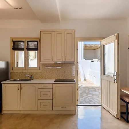 1 Bedroom Cycladic House Naousa For 3 - Small *